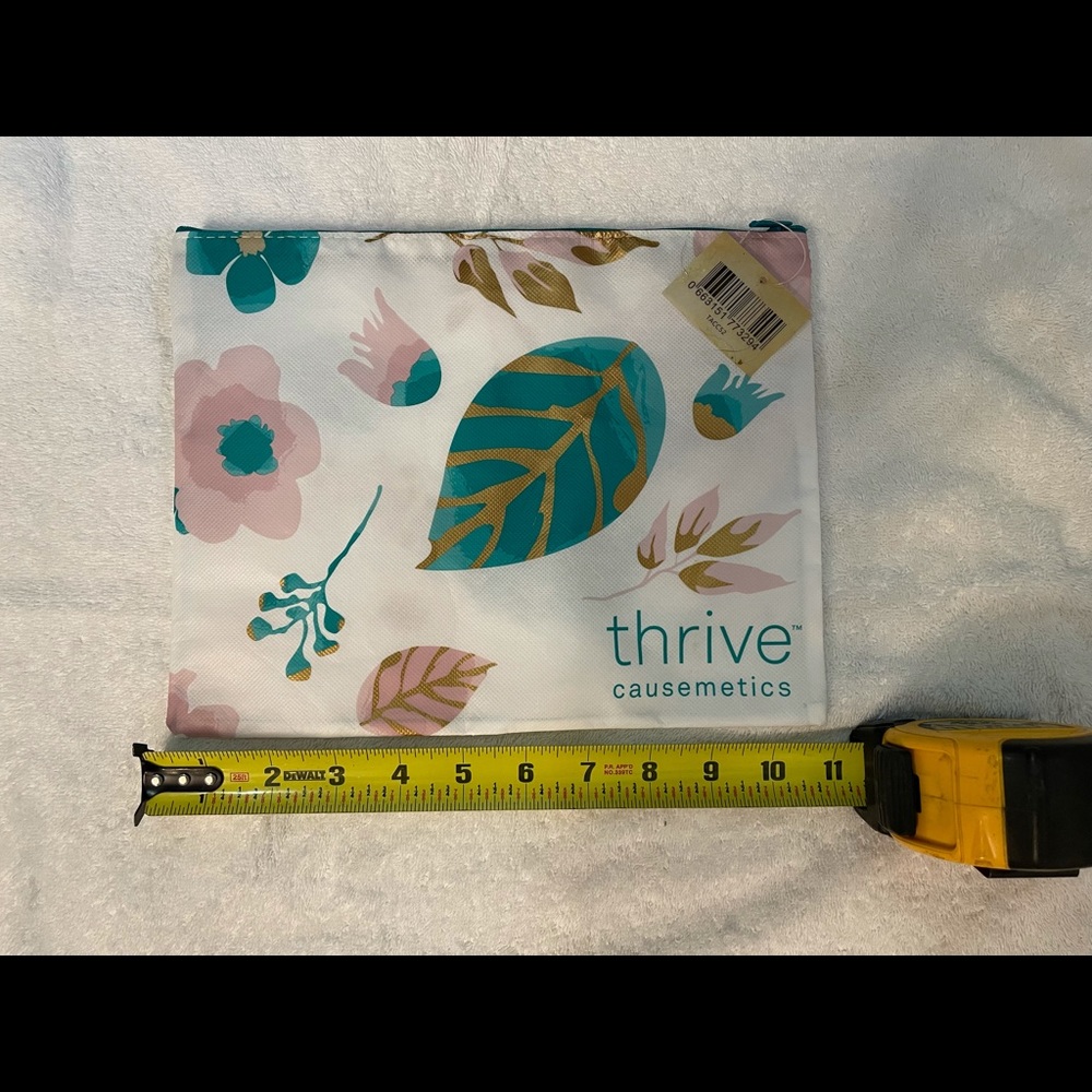 Thrive Cosmetics Bag - Picture 2 of 2
